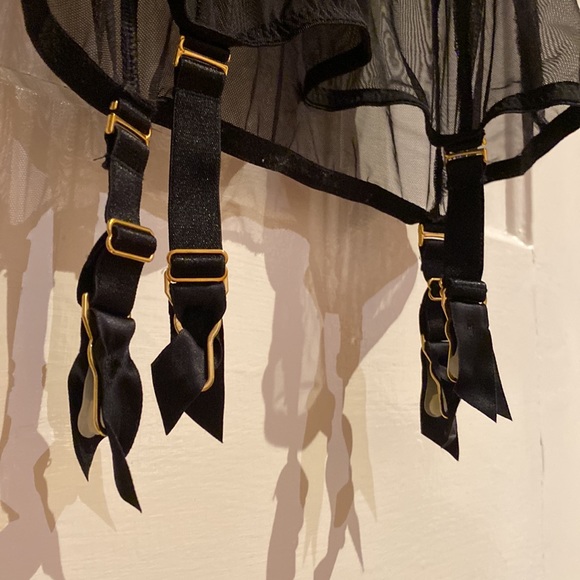 Victoria’s Secret Black Teddie with Garter Hooks - Picture 7 of 10